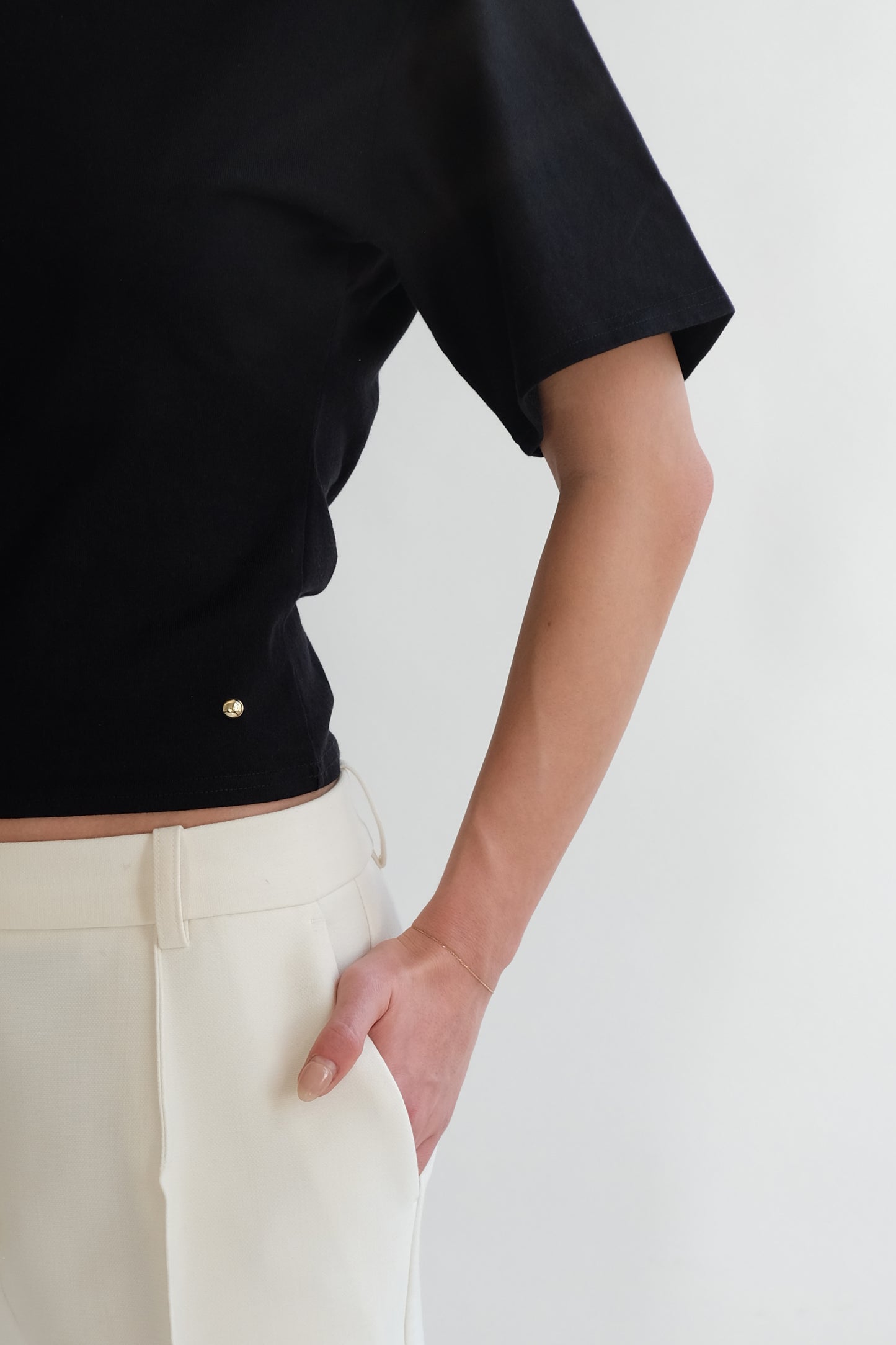 CONTOUR TEE
